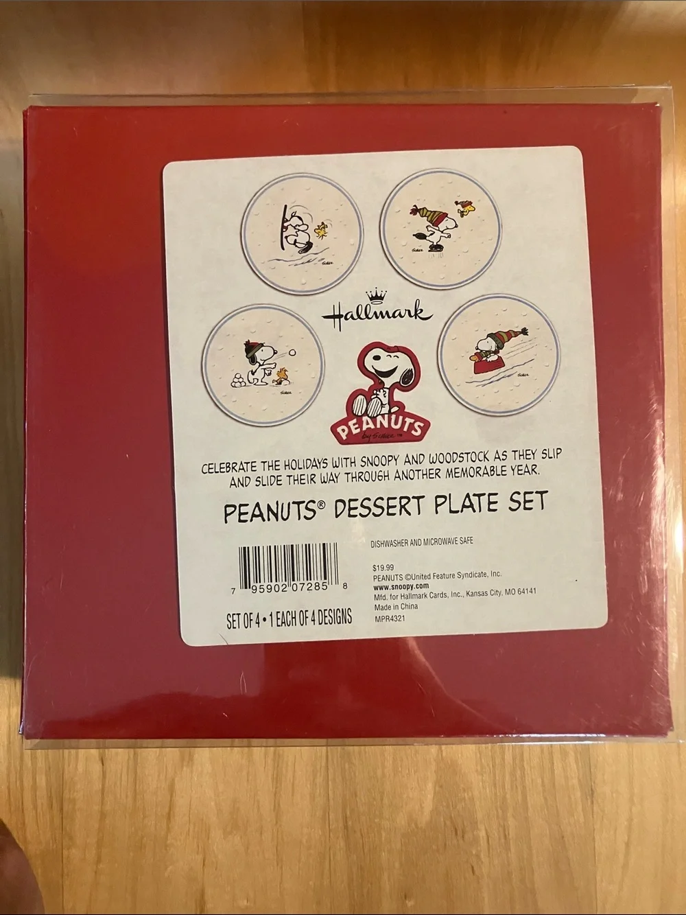 Hallmark Peanuts Porcelain Dessert Plate Set - 4 Winter Scenes